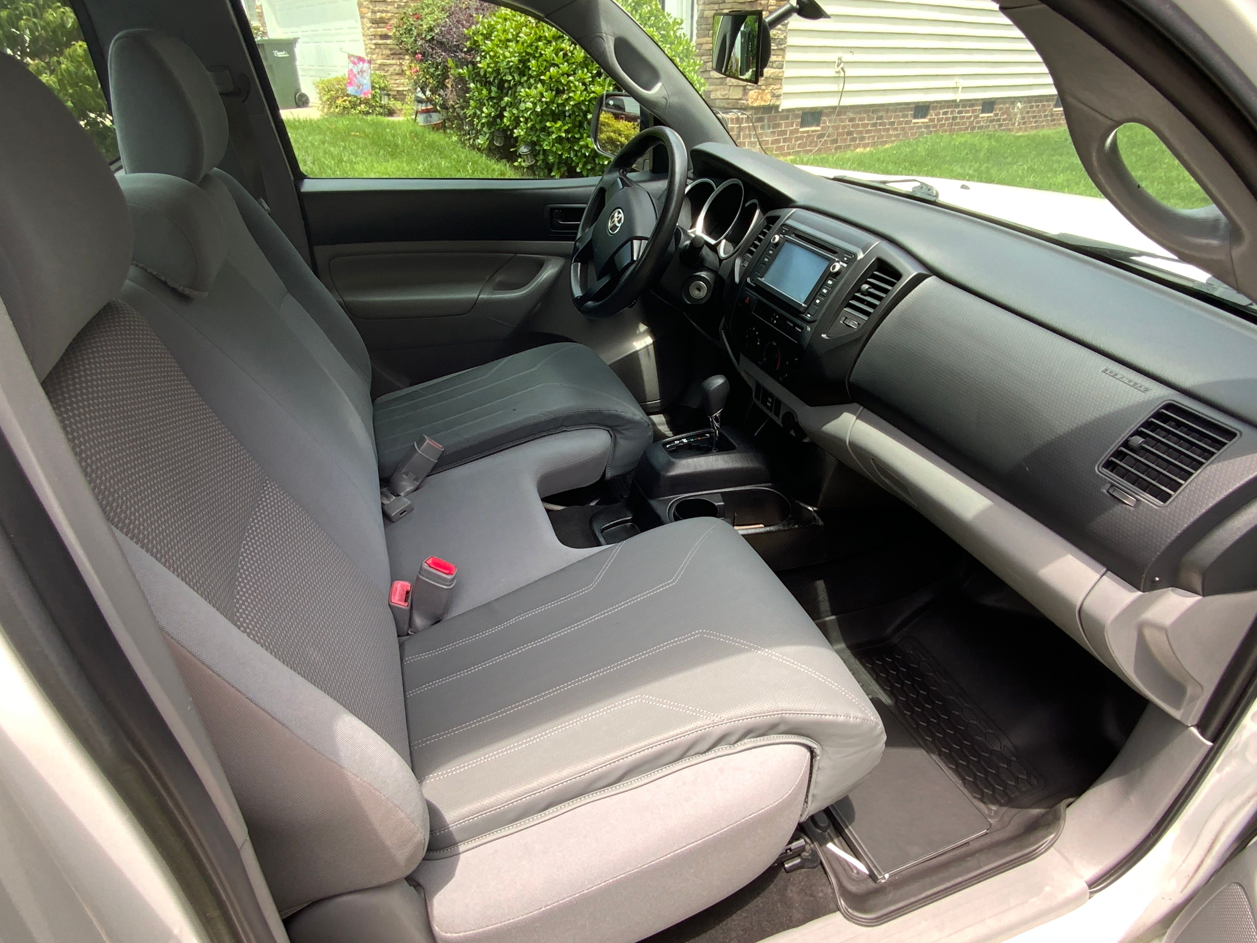 Used 2014 Toyota Tacoma 2WD Regular Cab image 9