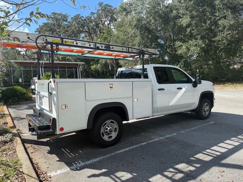 Used 2024 Chevrolet Silverado 2500 W/T w/ WT Convenience Package image 2