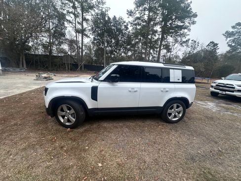 Used 2024 Land Rover Defender 110 S image 2