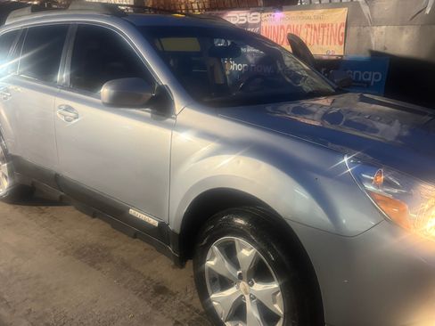 Used 2012 Subaru Outback 2.5i Limited image 18