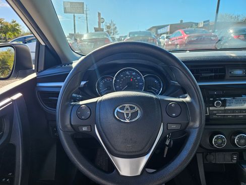 Used 2015 Toyota Corolla LE image 15