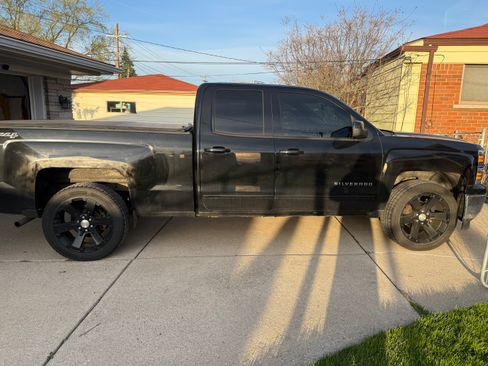 Used 2015 Chevrolet Silverado 1500 LT w/ Rally 2 Edition AWD/4WD image 5