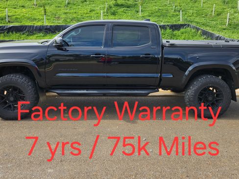 Used 2022 Toyota Tacoma SR5 AWD/4WD image 1