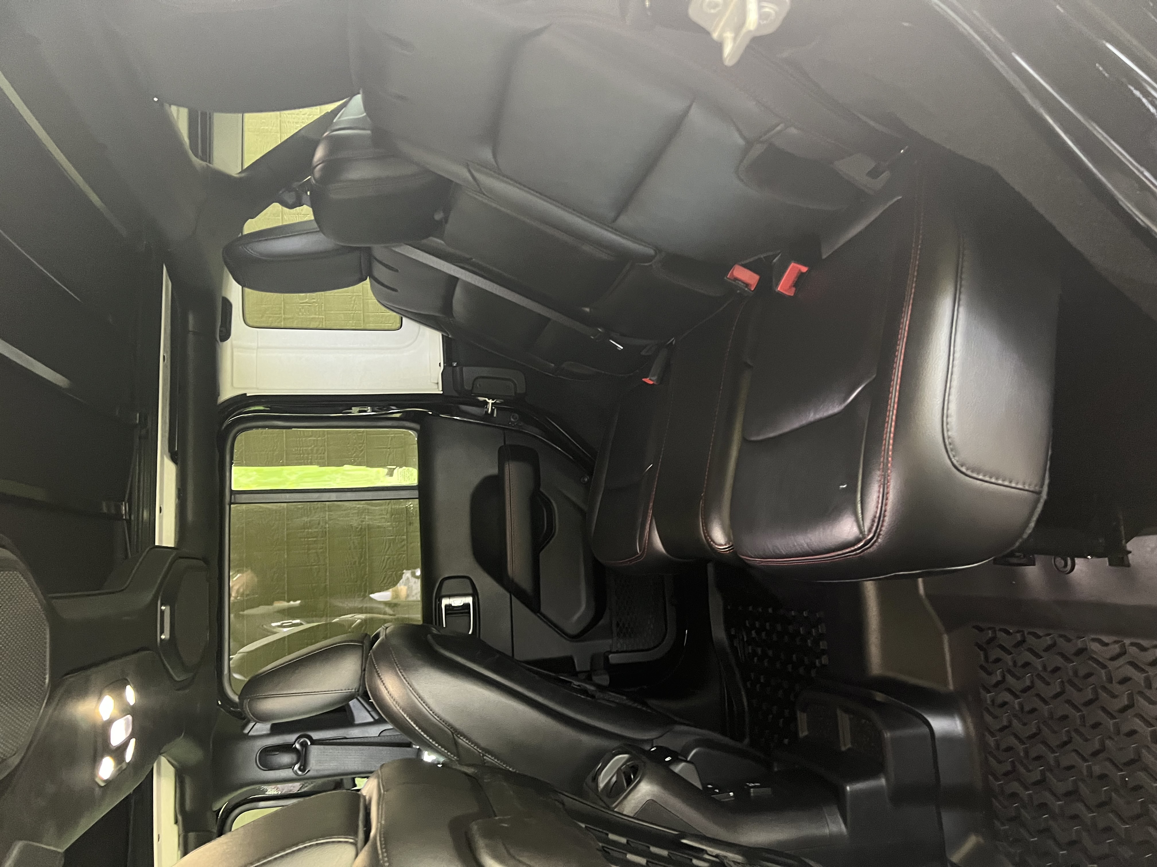 Used 2020 Jeep Wrangler Unlimited Rubicon AWD/4WD image 6