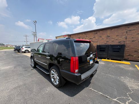 Used 2008 Cadillac Escalade AWD image 10