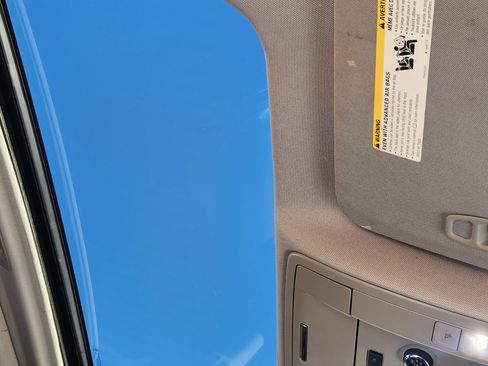 Used 2016 GMC Yukon Denali w/ Open Road Package image 8