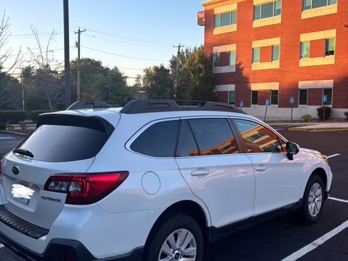 Used 2018 Subaru Outback 2.5i Premium image 4