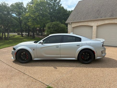 Used 2021 Dodge Charger SRT Hellcat RWD image 6