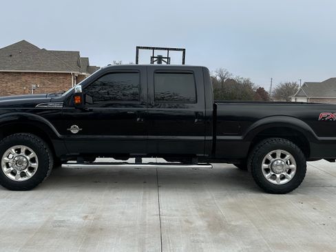 Used 2012 Ford F250 Lariat w/ Lariat Interior Pkg image 14