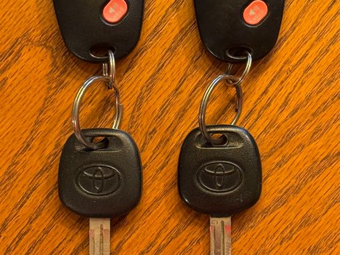 Used 2011 Toyota Tundra Limited w/ Memory Pkg image 15