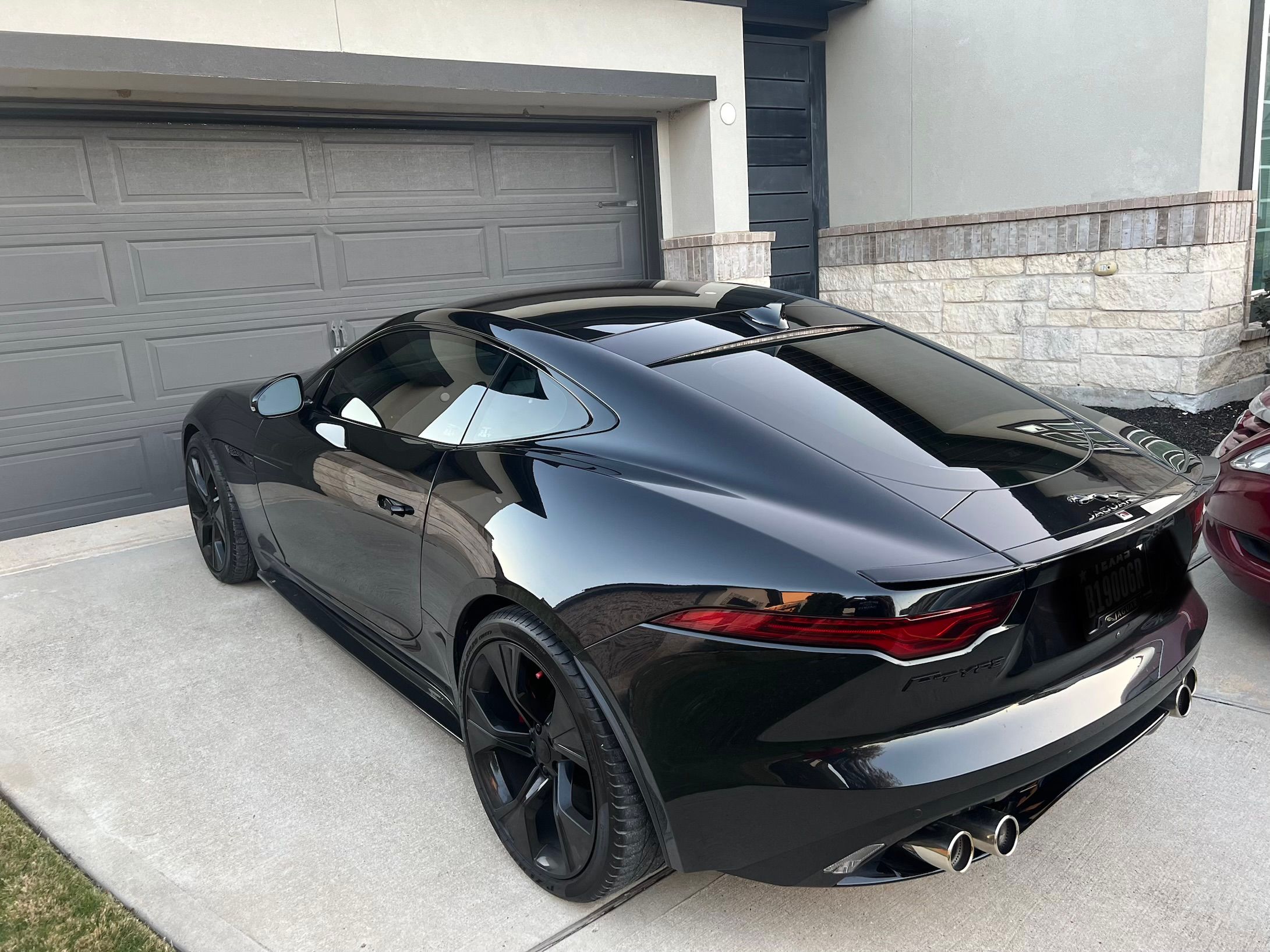 Used 2022 Jaguar F-TYPE Coupe RWD image 5