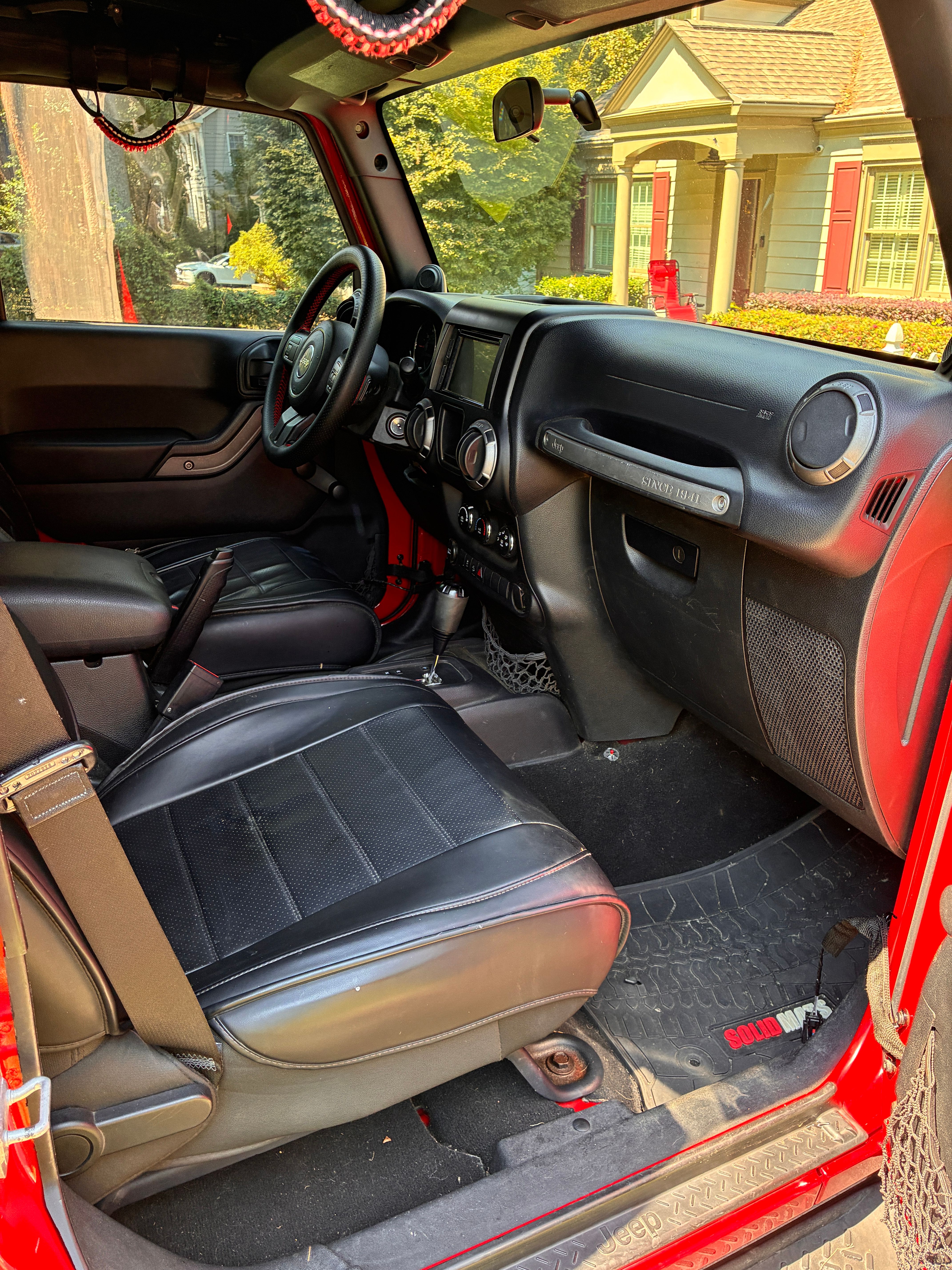 Used 2012 Jeep Wrangler Unlimited Sport AWD/4WD image 16