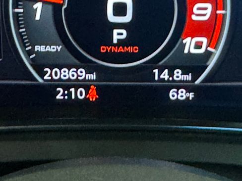 Used 2018 Audi R8 V10 w/ Premium Package image 12