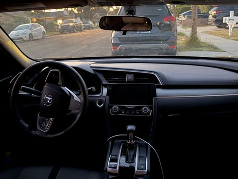 Used 2016 Honda Civic EX image 2