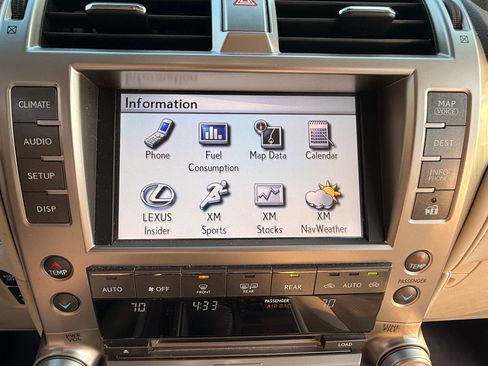 Used 2013 Lexus GX 460 460 Sport Utility 4D image 19