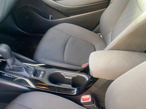 Used 2022 Toyota Corolla LE image 14