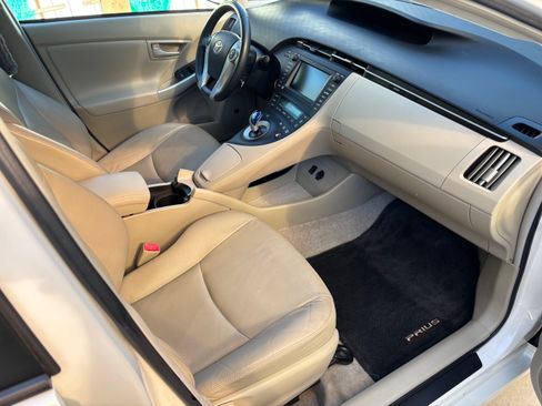 Used 2011 Toyota Prius Four w/ Solar Roof Pkg FWD image 15