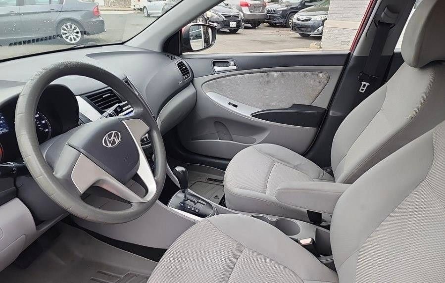 Used 2012 Hyundai Accent GLS FWD image 11