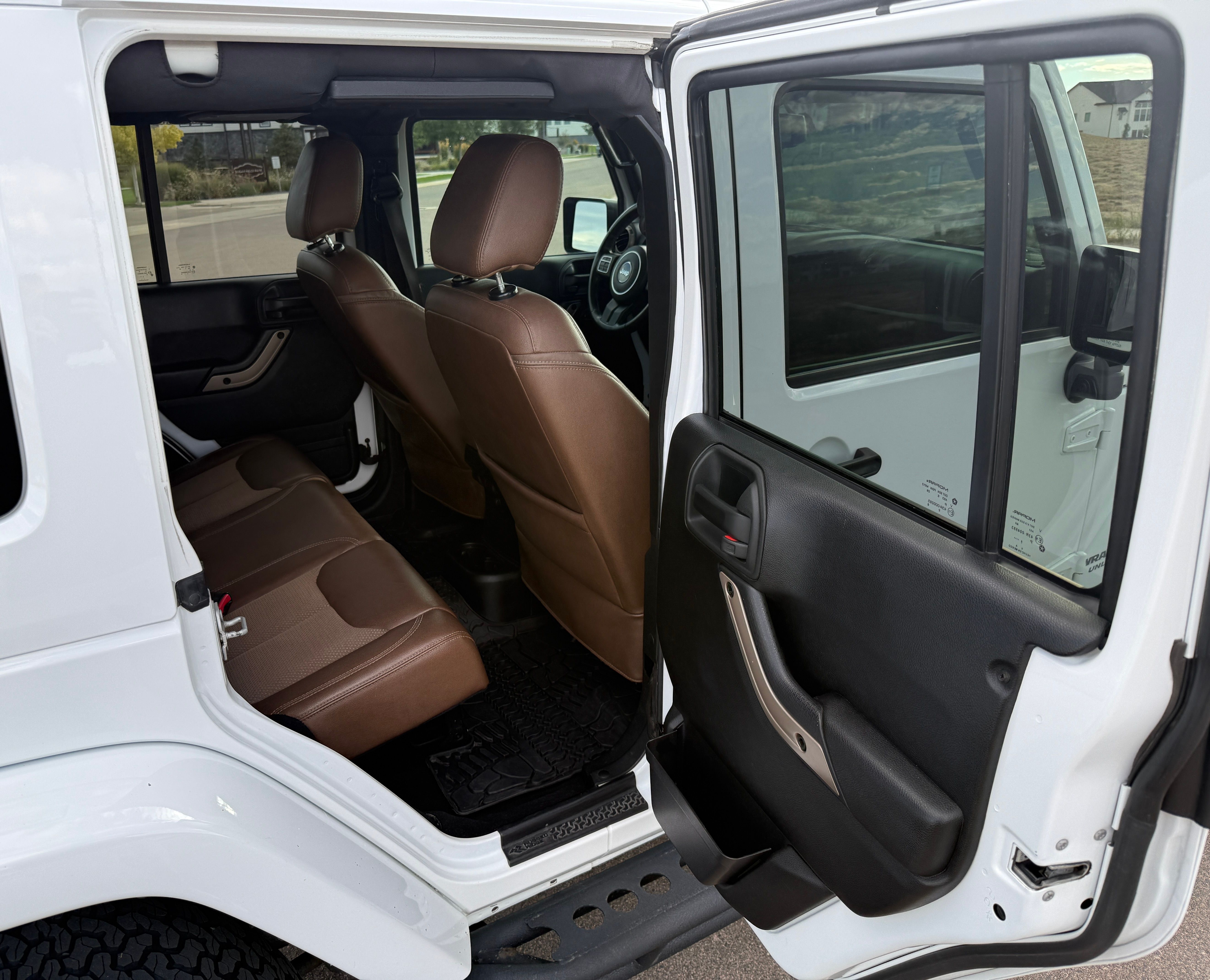 Used 2017 Jeep Wrangler Unlimited Sahara AWD/4WD image 25