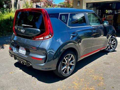 Used 2020 Kia Soul GT-Line Turbo FWD image 5