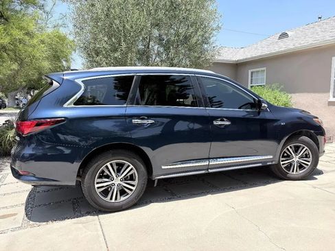 Used 2020 INFINITI QX60 Luxe w/ Essential Package FWD image 10