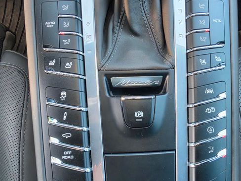 Used 2019 Porsche Macan S AWD/4WD image 28