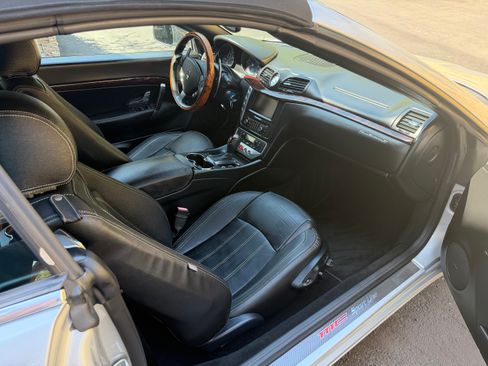 Used 2010 Maserati GranTurismo Convertible RWD image 13