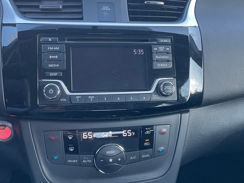 Used 2018 Nissan Sentra SV image 22