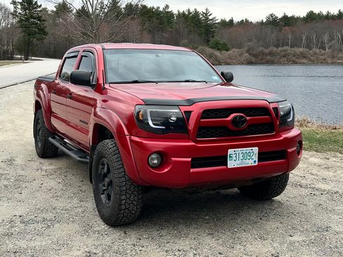 Used 2010 Toyota Tacoma 4x4 Double Cab image 1