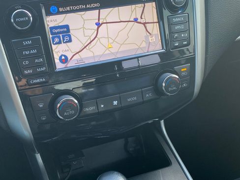 Used 2015 Nissan Altima 2.5 SL w/ Technology Package image 13