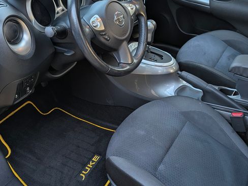 Used 2017 Nissan Juke SV image 28