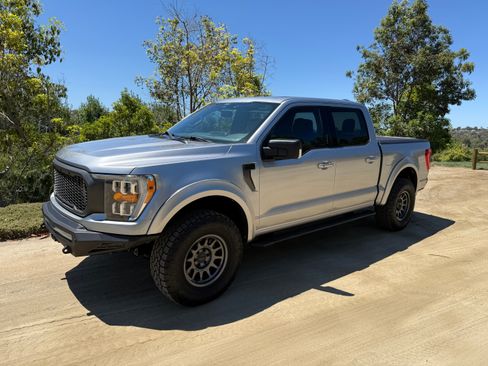 Used 2021 Ford F150 XLT w/ Equipment Group 302A High AWD/4WD image 4