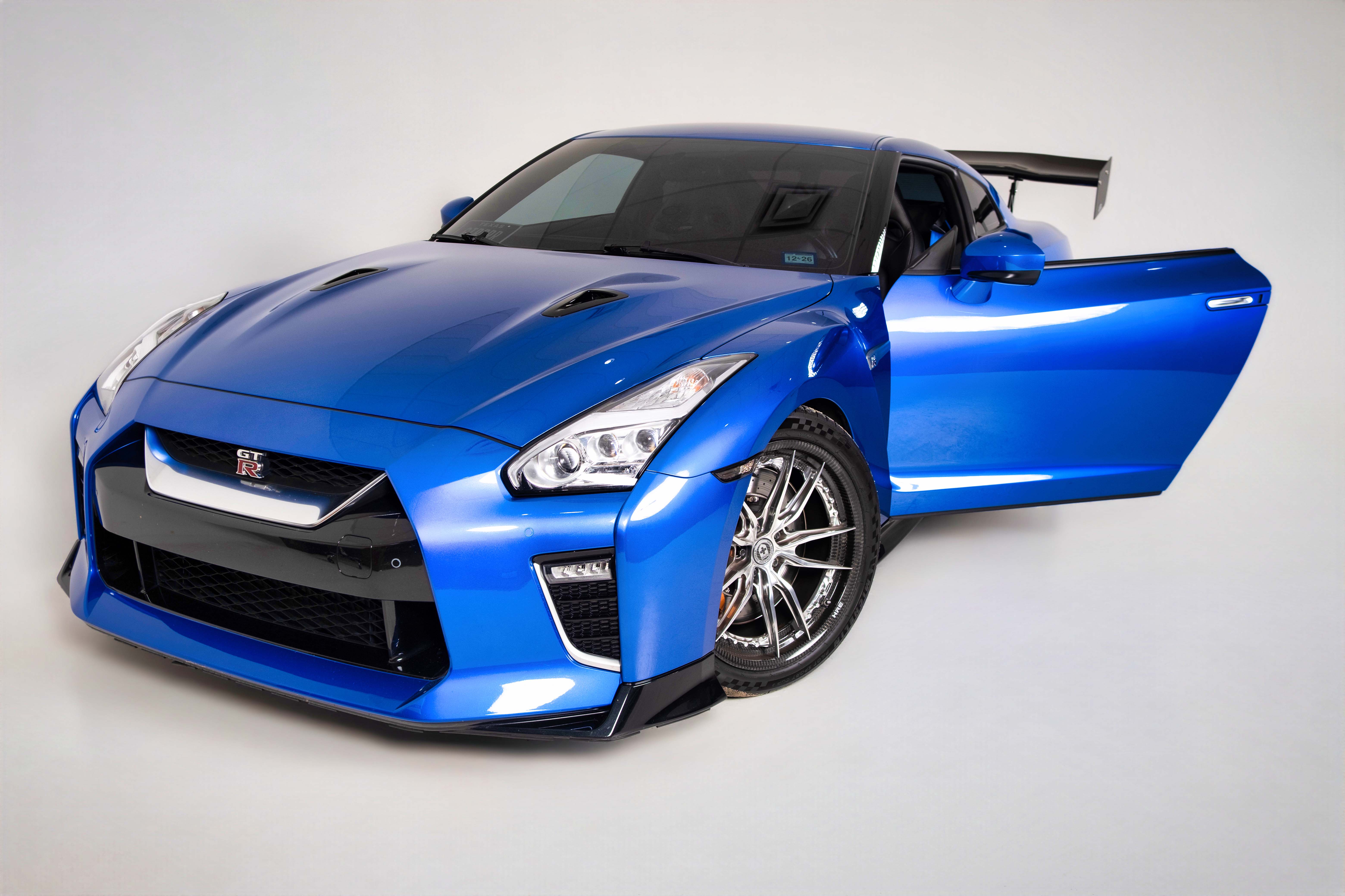 Used 2021 Nissan GT-R Premium AWD/4WD image 5
