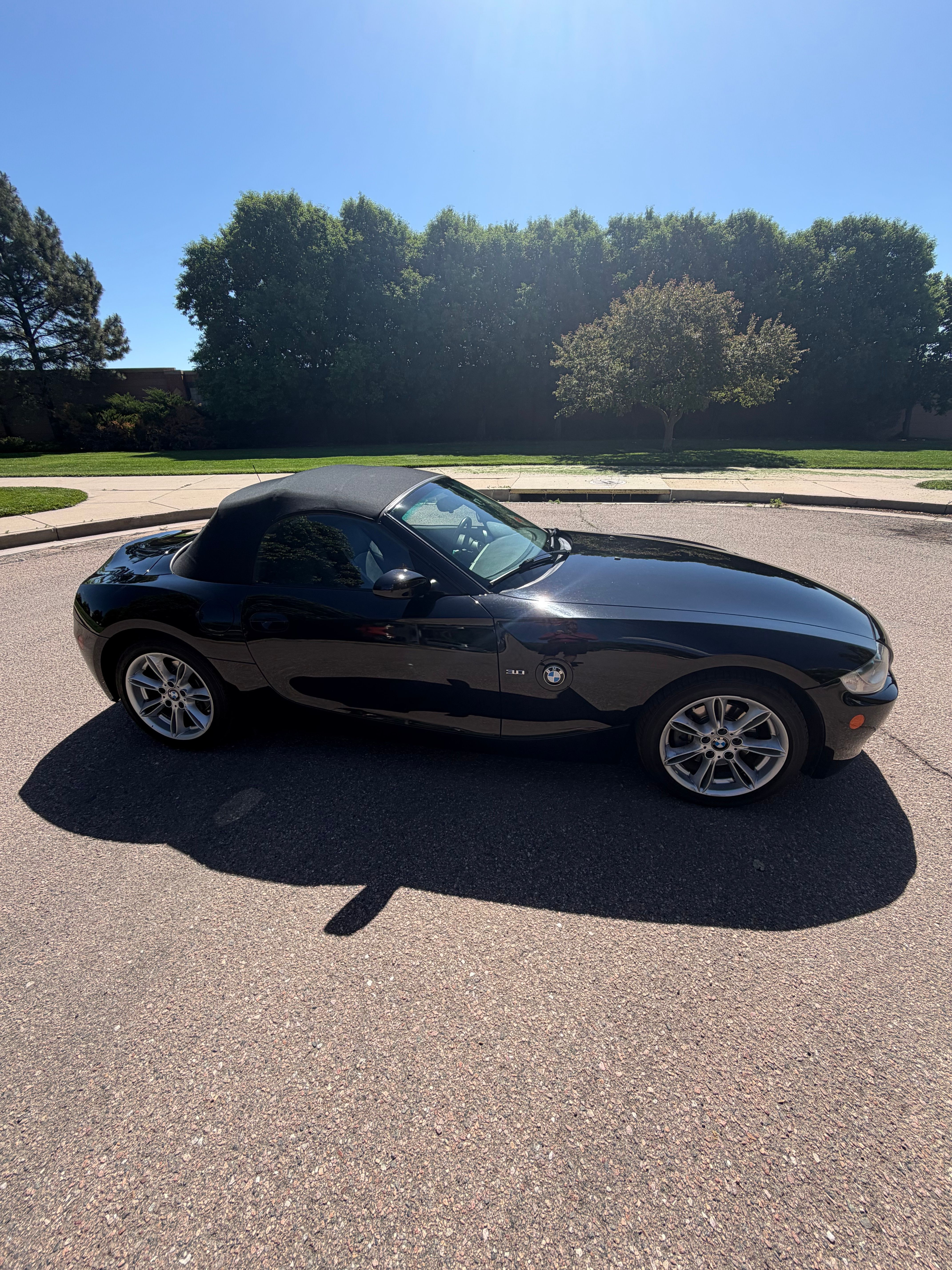 Used 2005 BMW Z4 3.0i RWD image 8