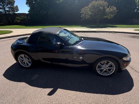 Used 2005 BMW Z4 3.0i RWD image 8