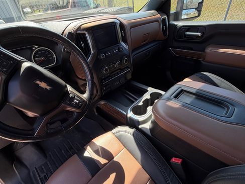 Used 2020 Chevrolet Silverado 3500 High Country w/ LPO, Hitch Package image 11