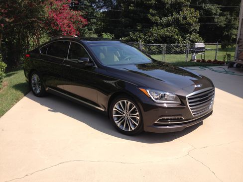 Used 2015 Hyundai Genesis 3.8 w/ Option Group 03 RWD image 6