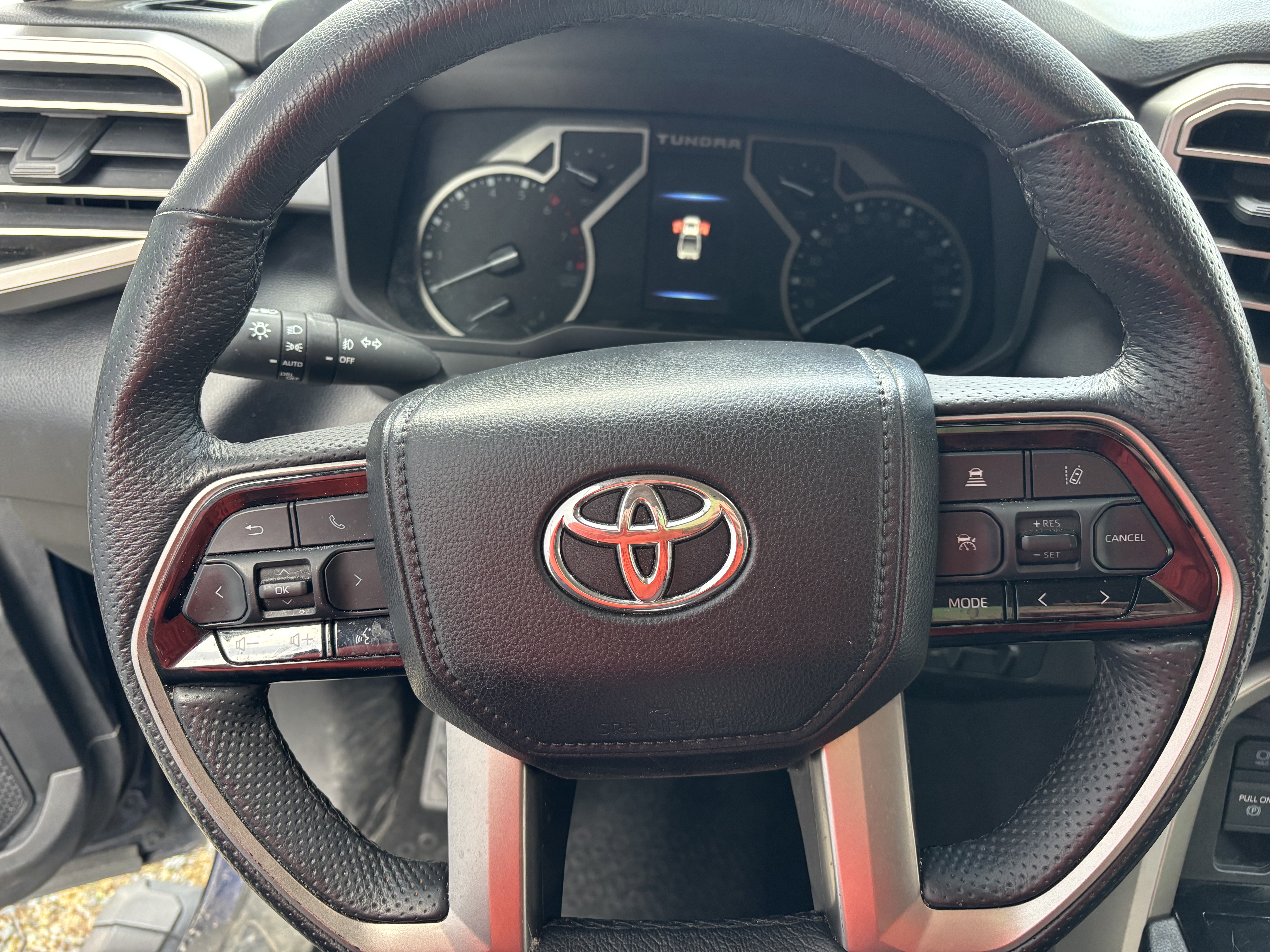 Used 2022 Toyota Tundra SR5 w/ SR5 Premium Package AWD/4WD image 9