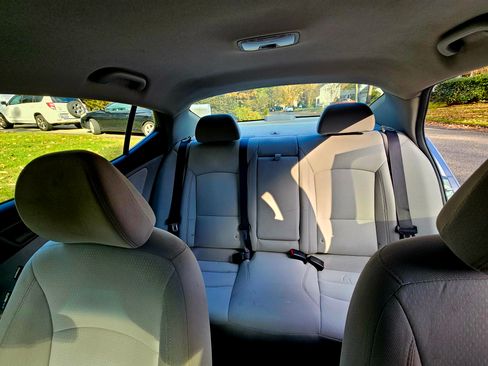 Used 2015 Kia Optima LX image 6