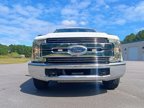 Used 2017 Ford F250 XL w/ Power Equipment Group image 4