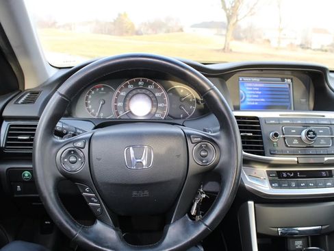 Used 2013 Honda Accord Sport image 17