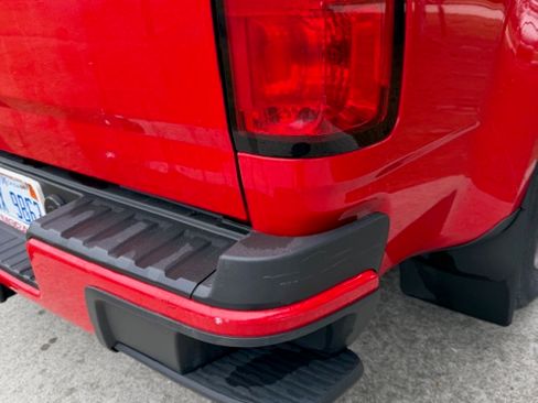 Used 2019 Chevrolet Colorado W/T w/ Custom Special Edition image 20