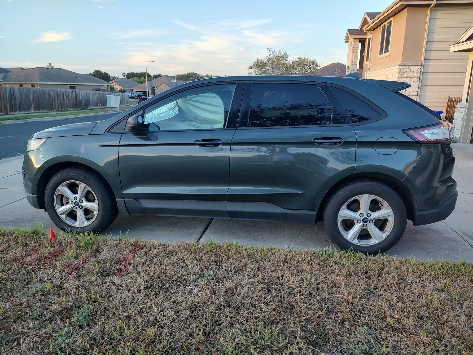 Used 2015 Ford Edge SE FWD image 2