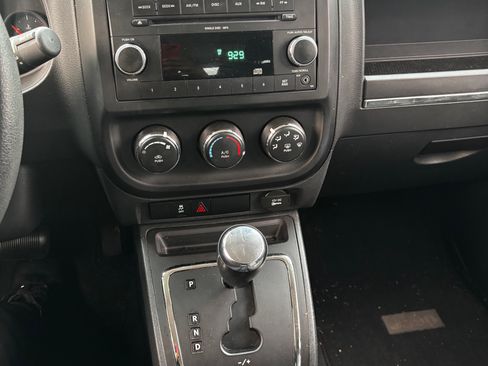 Used 2010 Jeep Patriot Sport image 8