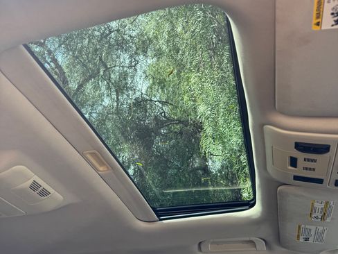 Used 2011 Land Rover Range Rover Supercharged image 6