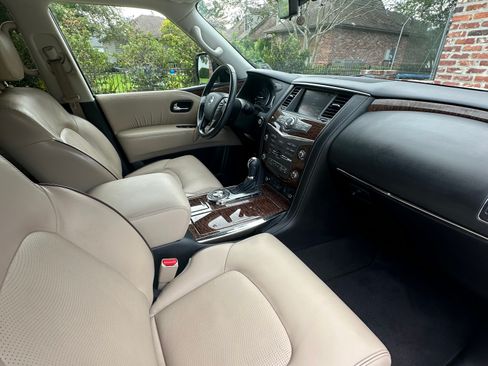 Used 2019 Nissan Armada Platinum w/ Captain's Chairs Package image 11