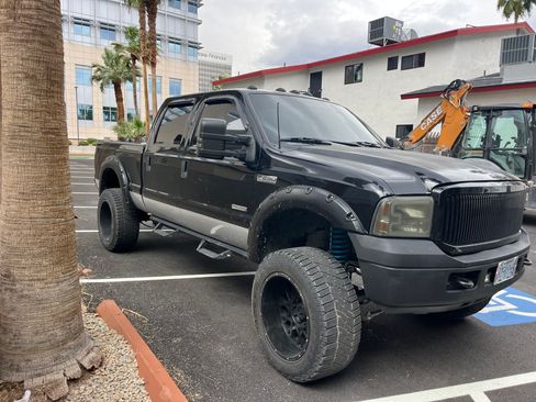 Used 2005 Ford F250 XLT AWD/4WD image 10