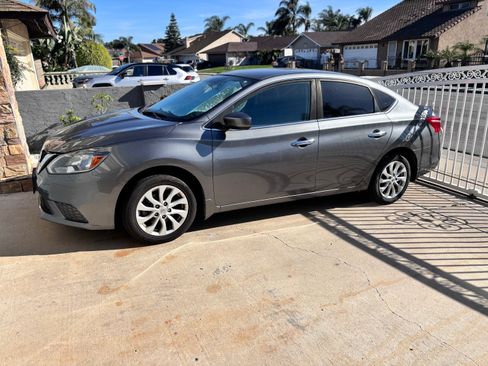 Used 2019 Nissan Sentra SV image 1