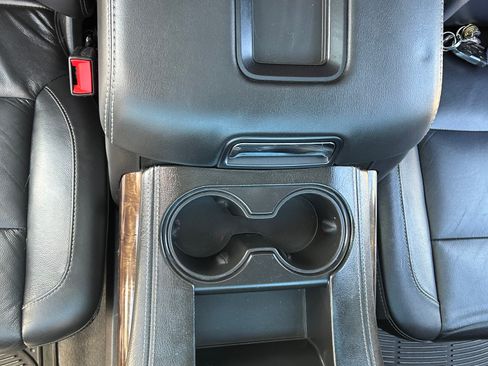 Used 2019 Chevrolet Suburban LT AWD/4WD image 23