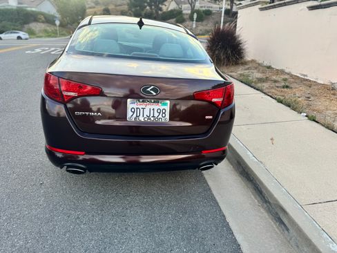 Used 2013 Kia Optima LX FWD image 2